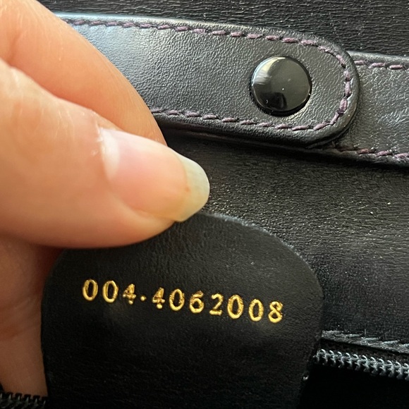 Gucci Black Crocodile Embossed Crossbody Bag - Picture 9 of 16